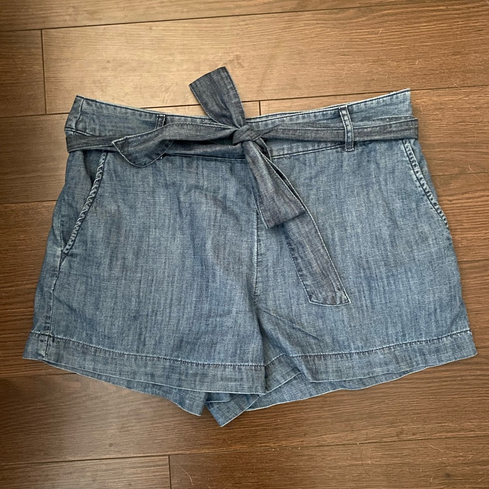 Draper James tie waist chambray shorts